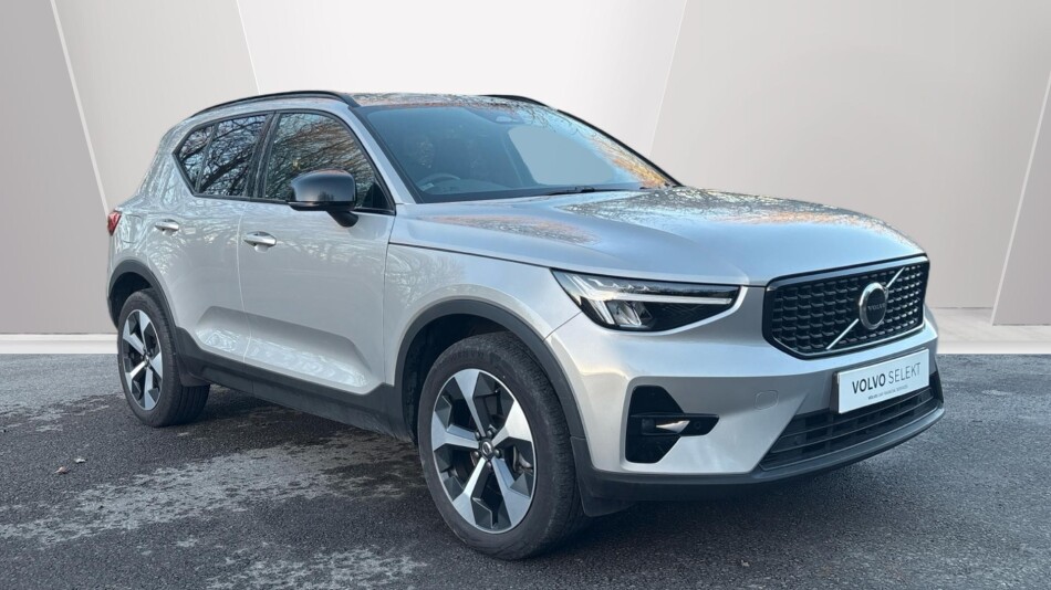 Volvo XC40 2.0 B4P Plus Dark 5dr Auto Petrol Estate